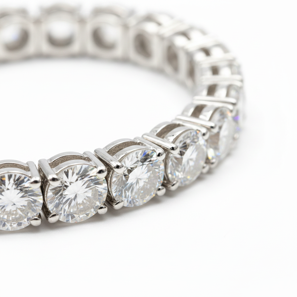The St James Diamond Tennis Bracelet — Macro